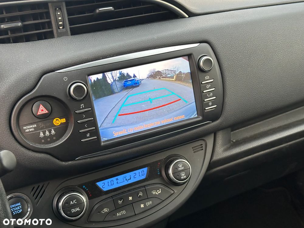 Toyota Yaris 1.5 Premium CVT - 16