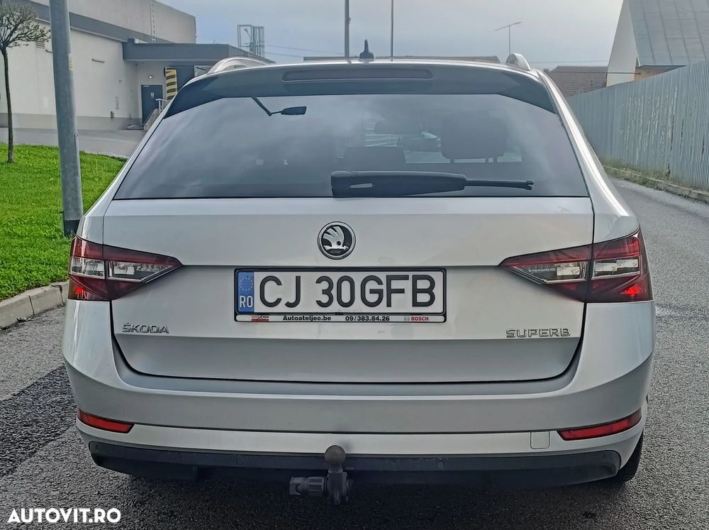 Skoda Superb 2.0 TDI DSG Style - 3