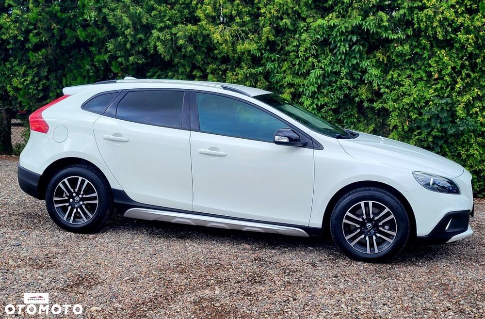 Volvo V40 Cross Country - 14