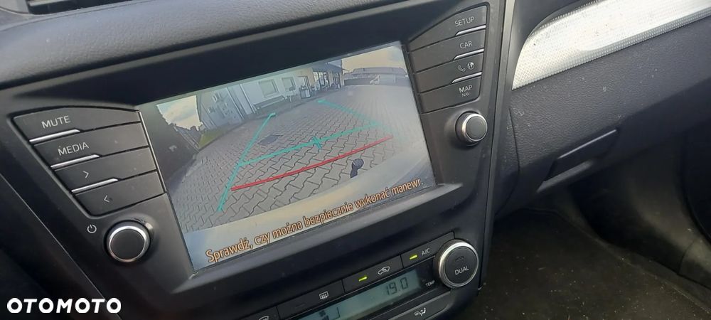 Toyota Avensis 1.8 Business Edition - 6