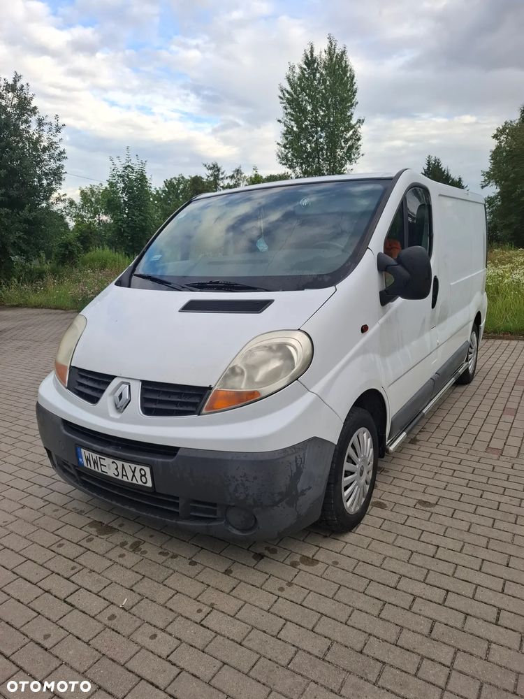 Renault TRAFIC - 2
