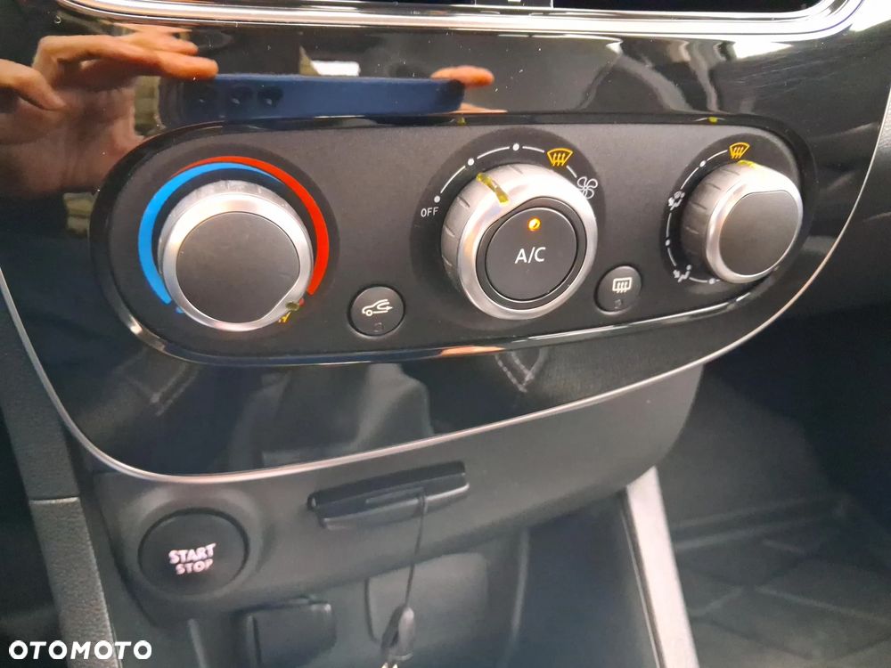 Renault Clio 1.2 16V Life - 19