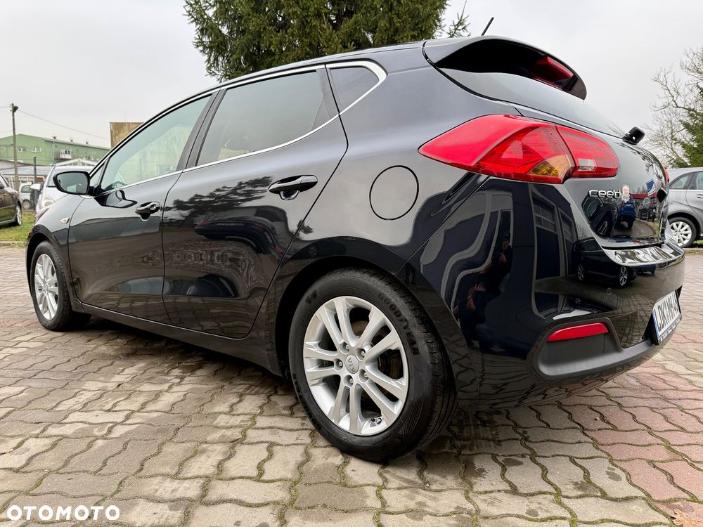 Kia Ceed 1.6 GDI Dream Team Edition - 8