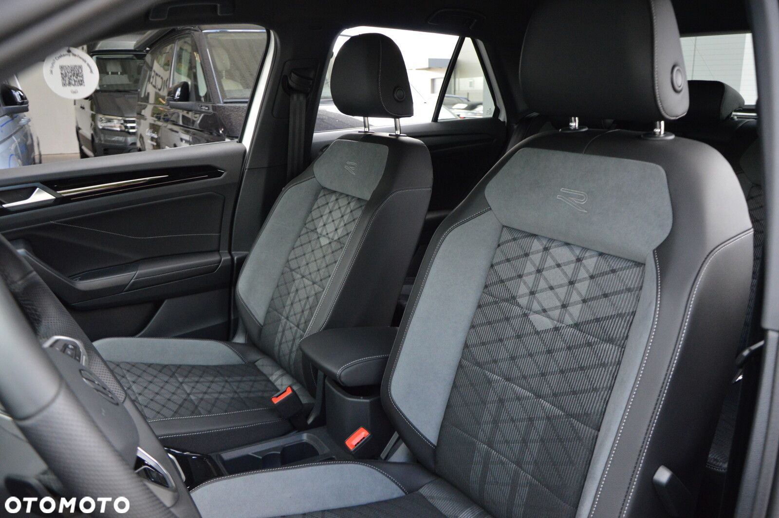 Volkswagen T-Roc - 9