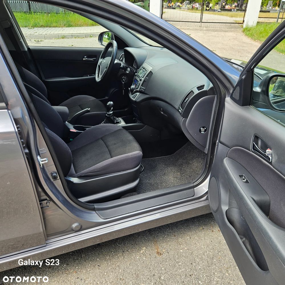 Hyundai i30 i30cw 1.4 blue Comfort - 26