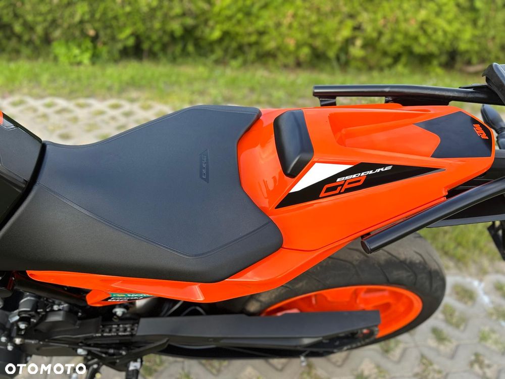 KTM DUKE 890 - 8