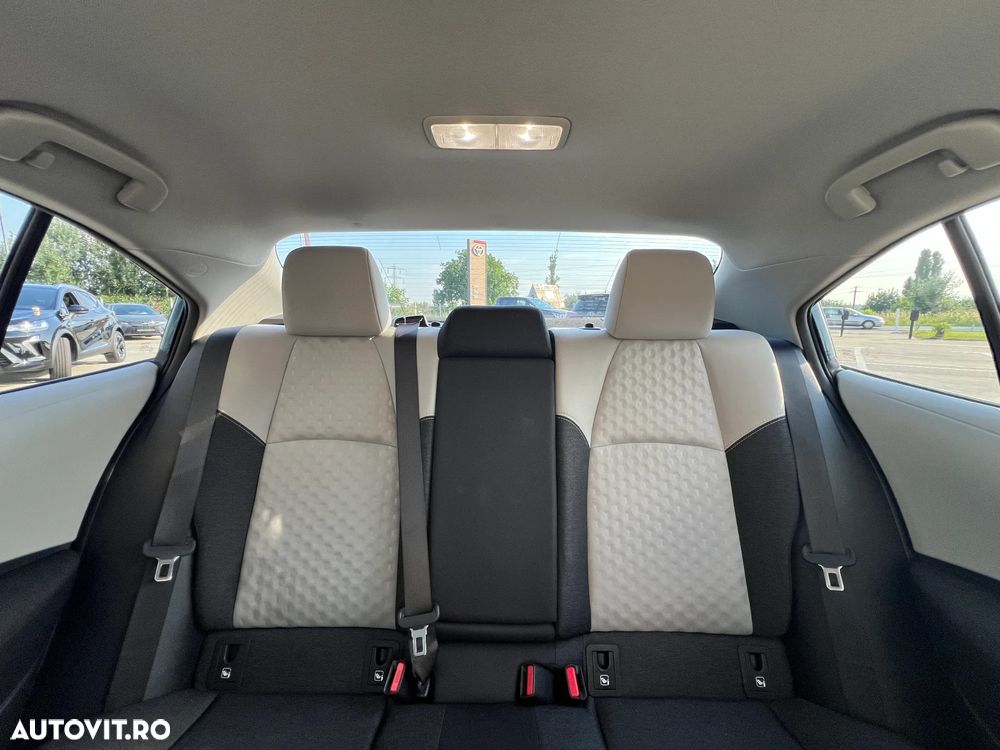 Toyota Corolla 1.8 HSD Dynamic - 8