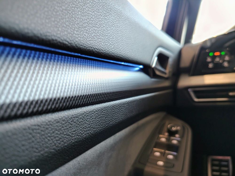 Volkswagen Golf Variant - 33