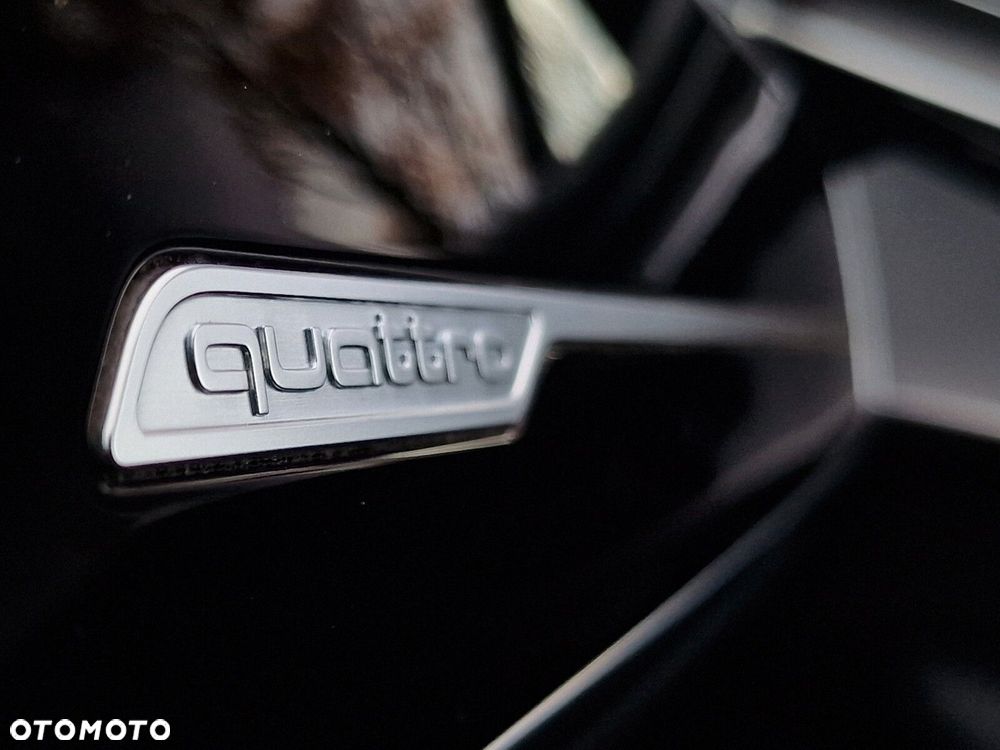 Audi S8 - 36