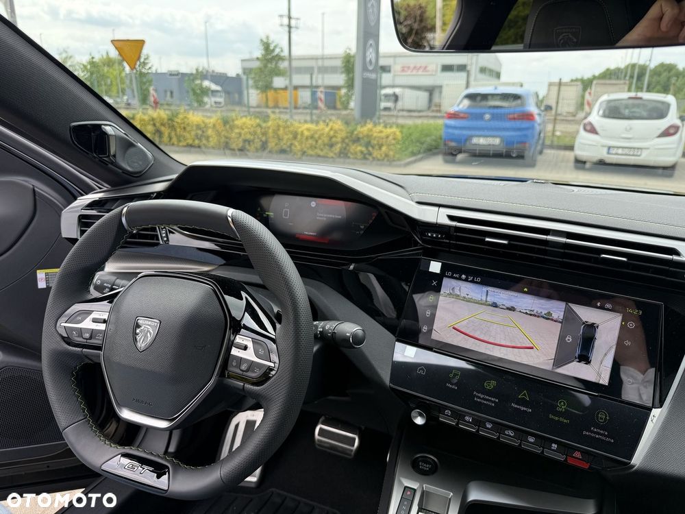 Peugeot 408 - 24