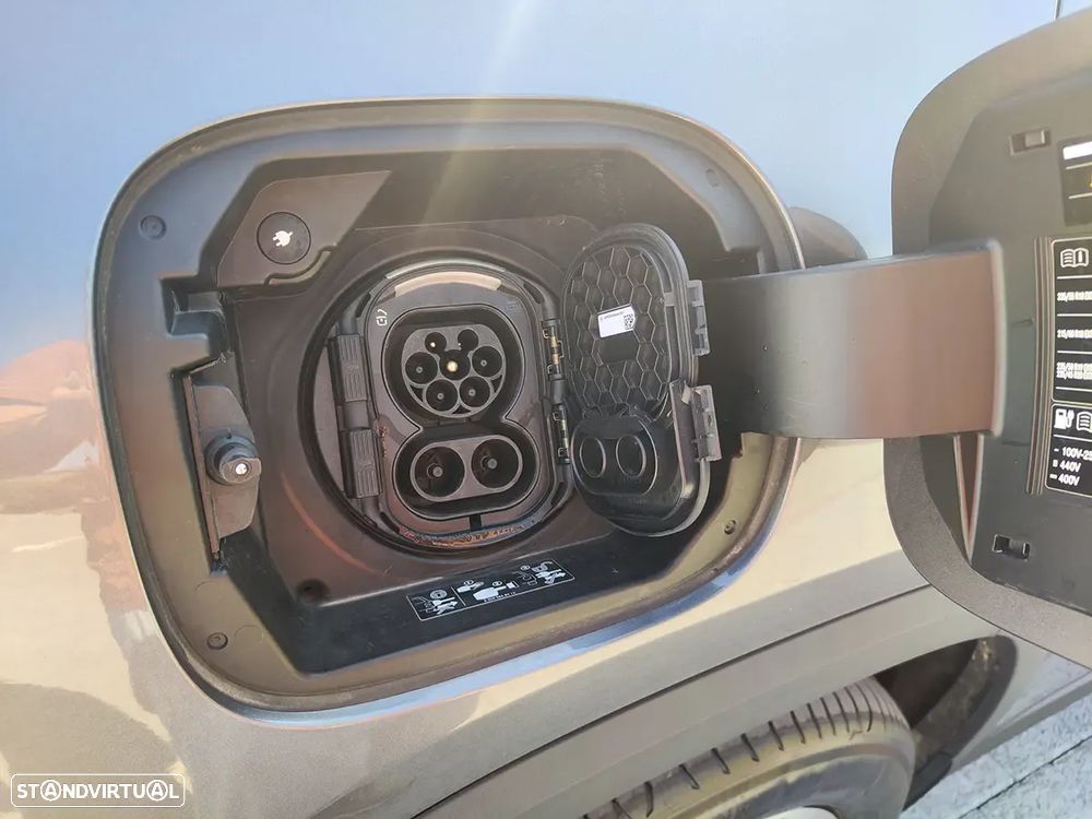 Mercedes-Benz EQA 250+ Progressive - 32