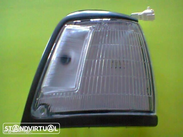 farolins frente Toyota Hilux LN85 (NOVOS) - 1