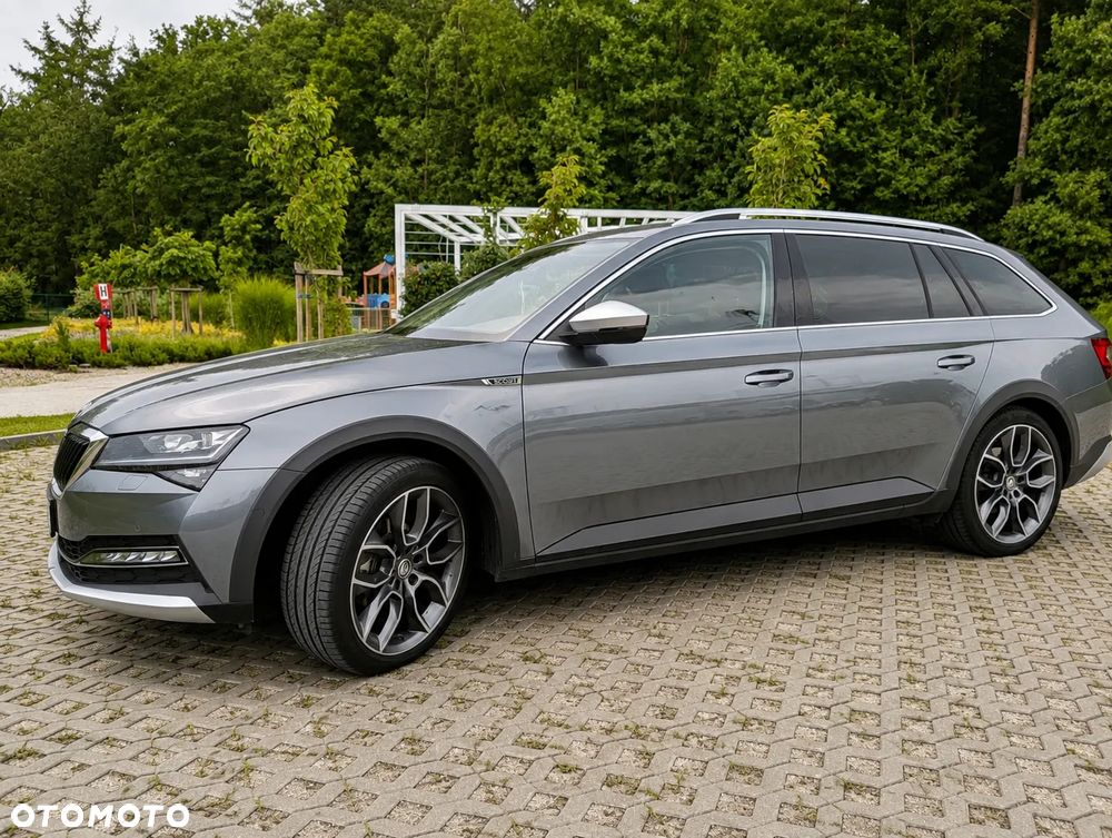 Skoda Superb 2.0 TDI SCR 4x4 Scout DSG - 3