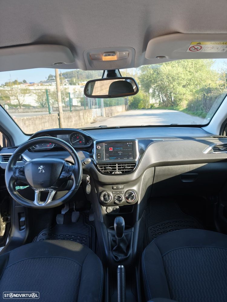 Peugeot 208 1.2 PureTech Style - 12