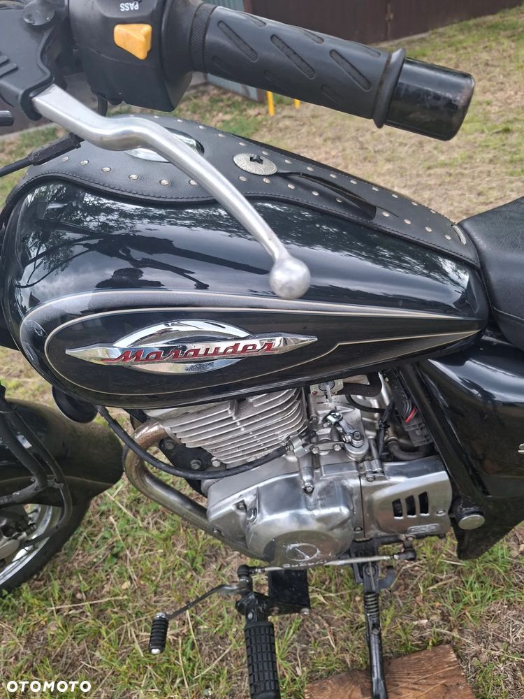 Suzuki Marauder - 7