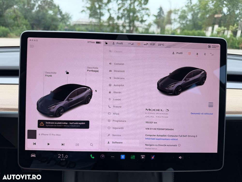 Tesla Model 3 - 24