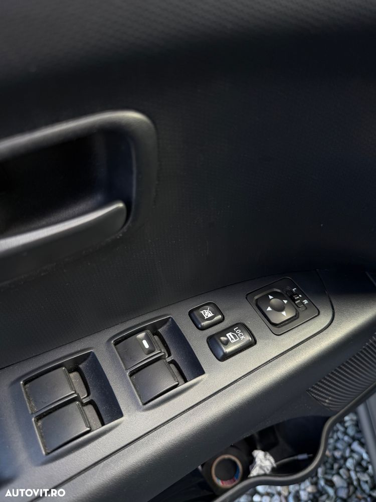 Mitsubishi Outlander - 20