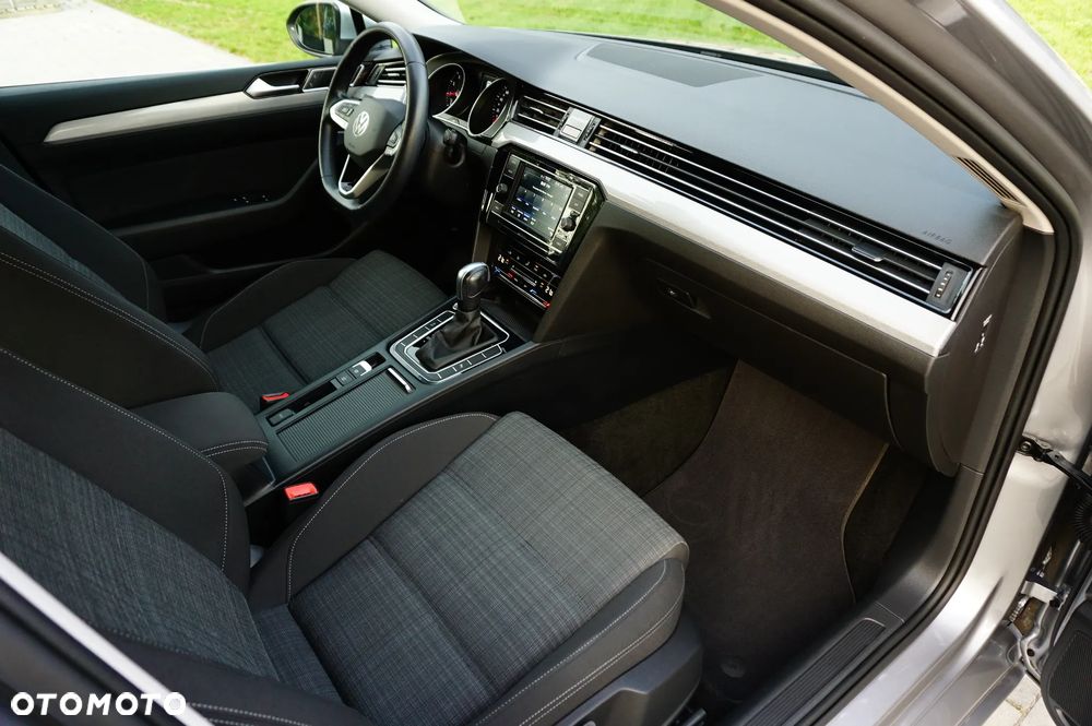 Volkswagen Passat Variant 1.5 TSI EVO Business DSG - 29