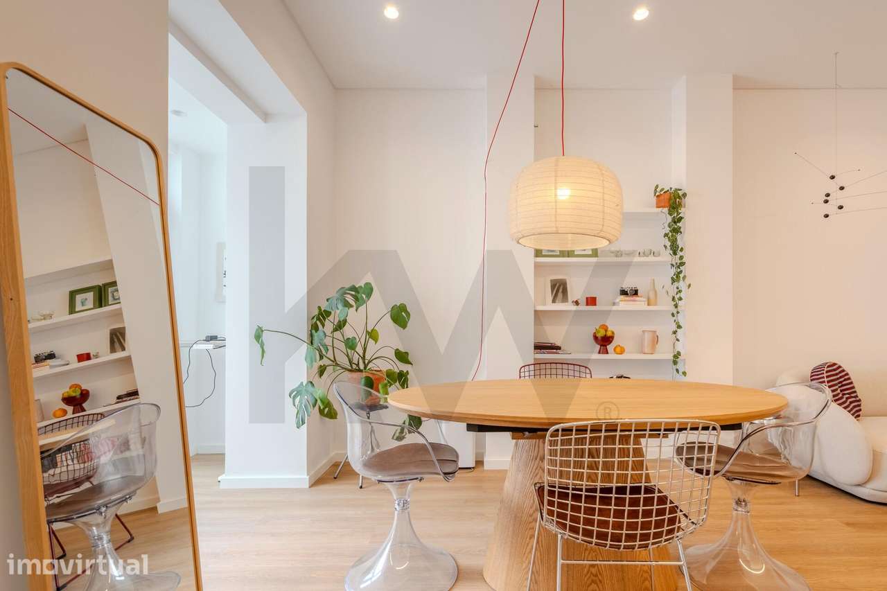 Luminoso Apartamento T1 Renovado com Terraço Privado em Campo de Ouriq - Grande imagem: 4/24