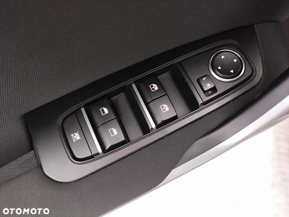 Kia XCeed 1.5 T-GDI M DCT - 14