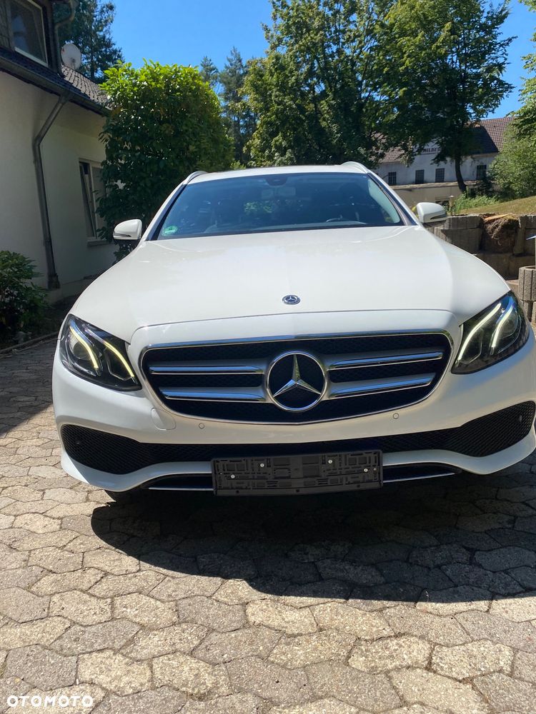 Mercedes-Benz Klasa E 220 d 9G-TRONIC - 1