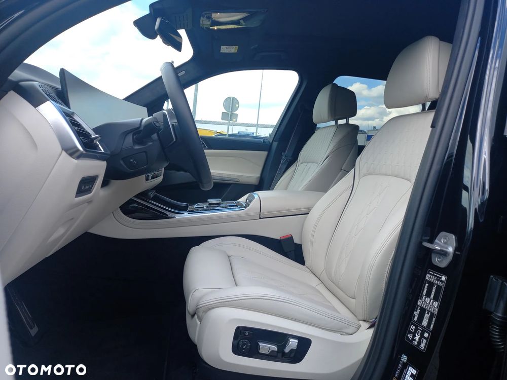 BMW X7 xDrive40d mHEV M Sport sport - 11