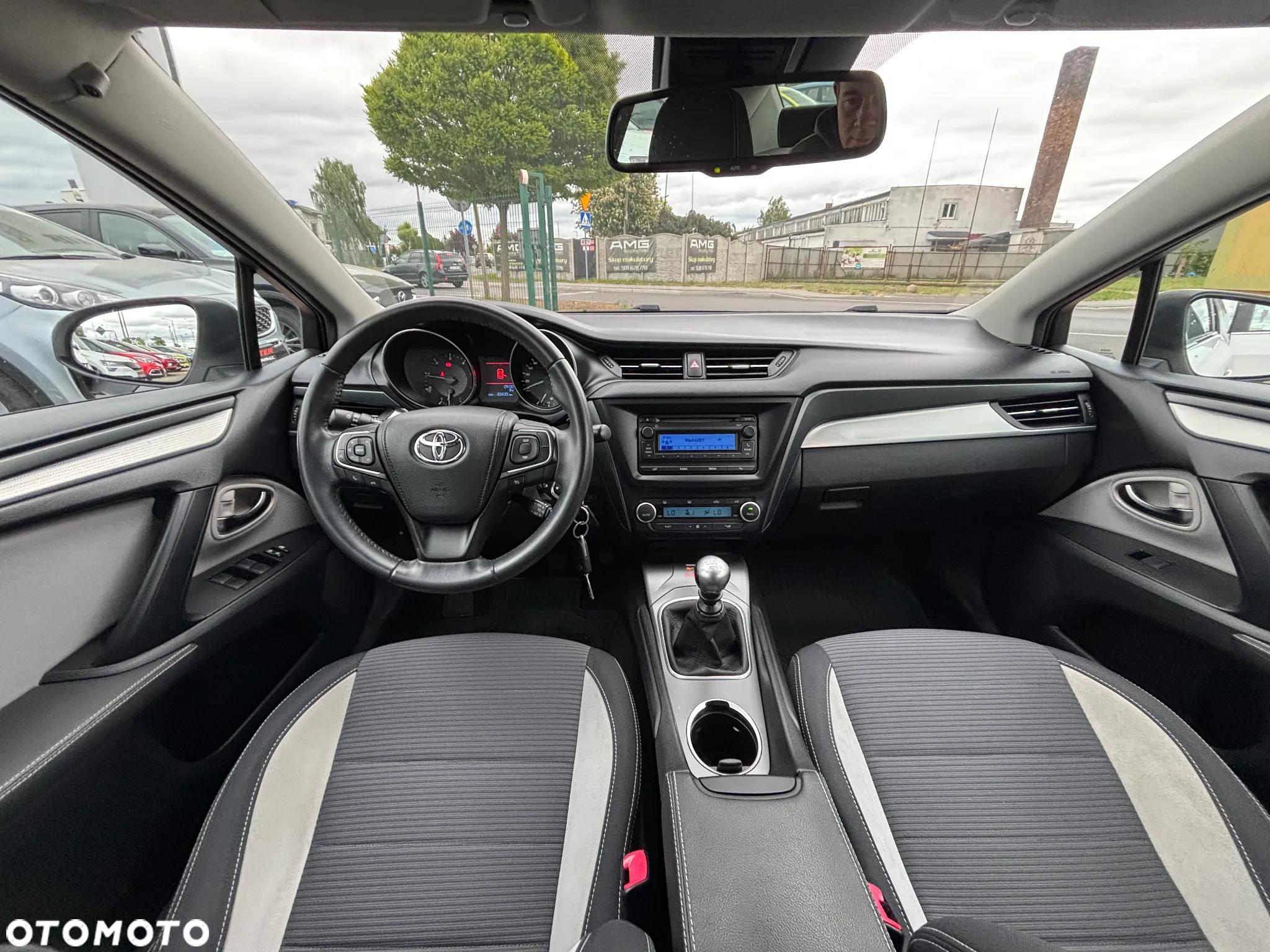 Toyota Avensis - 17