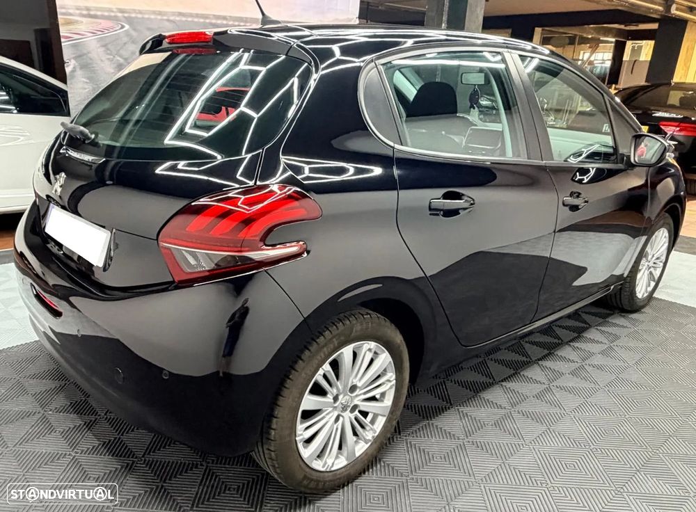 Peugeot 208 1.2 PureTech Access - 4