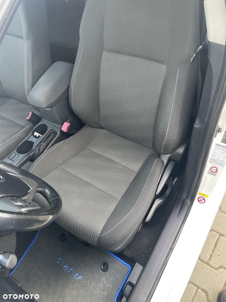 Toyota Auris - 14