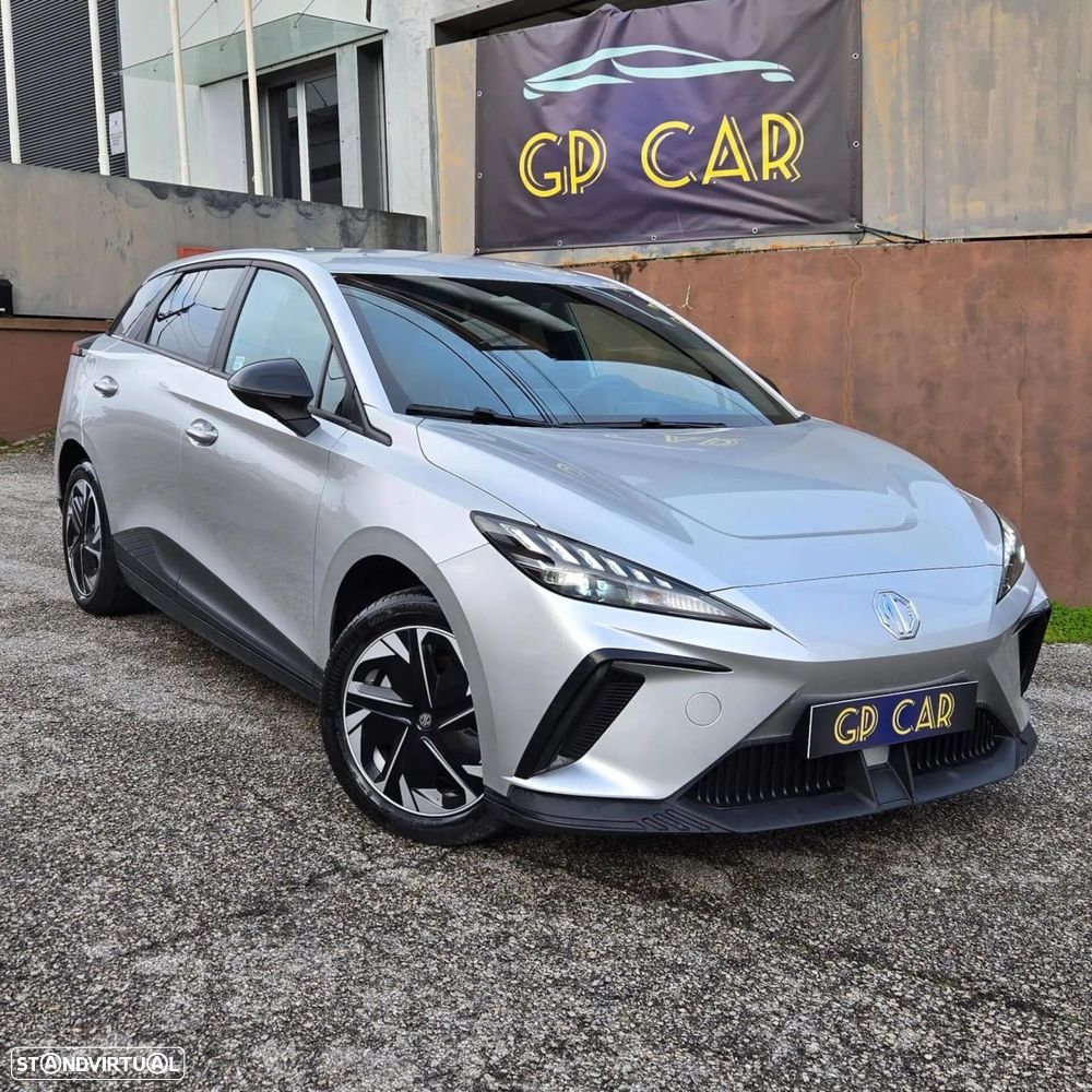 MG MG4 64 kWh Luxury - 2
