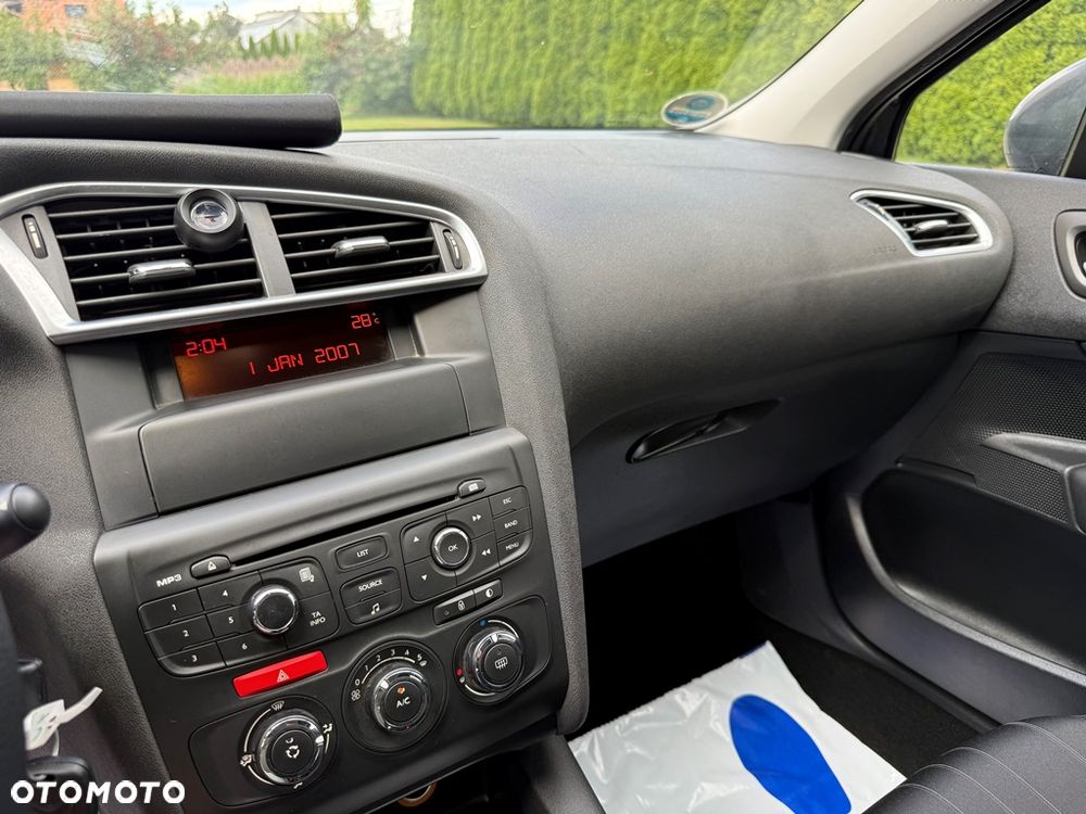 Citroën C4 VTi 120 Attraction - 32