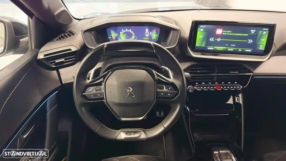 Peugeot 208 - 11