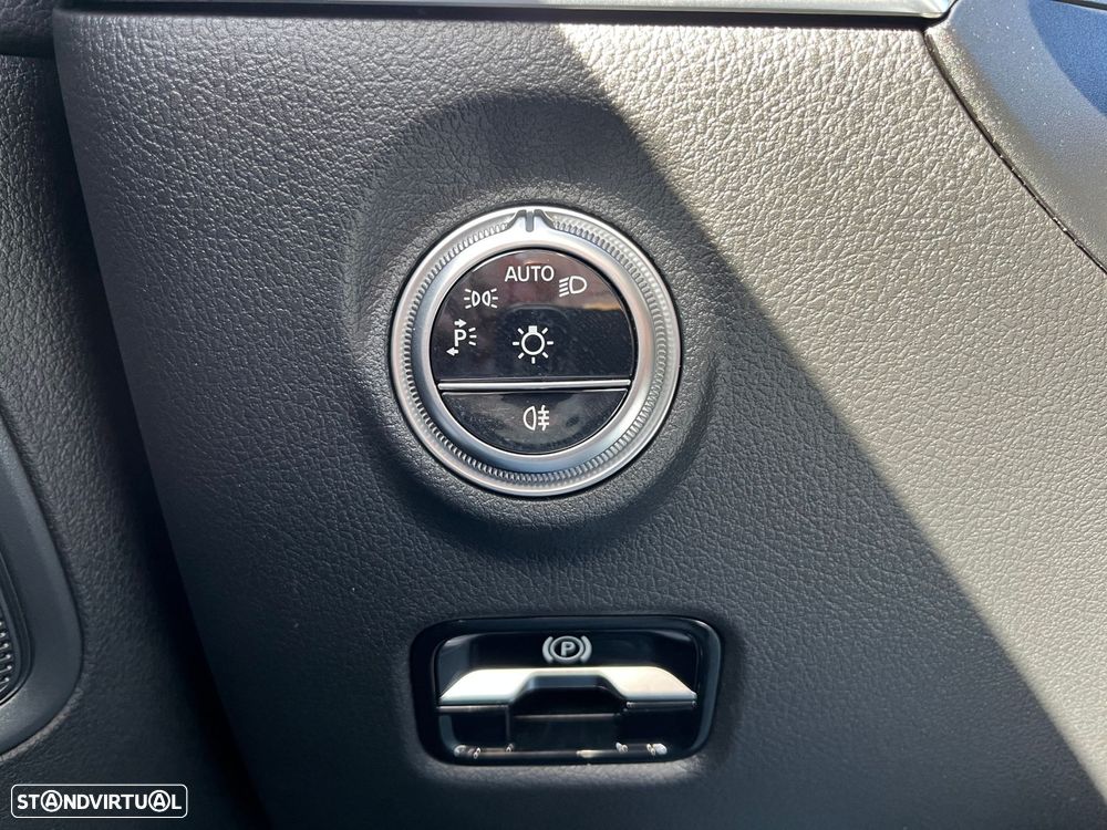 Mercedes-Benz C 300 e T 9G-TRONIC AMG Line - 21