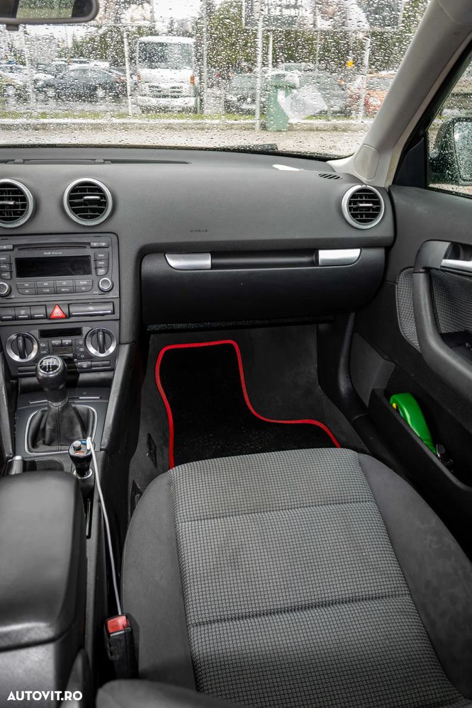 Audi A3 Sportback 1.9 TDI Attraction - 6