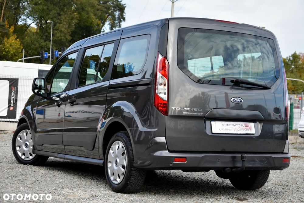 Ford Transit Connect - 19