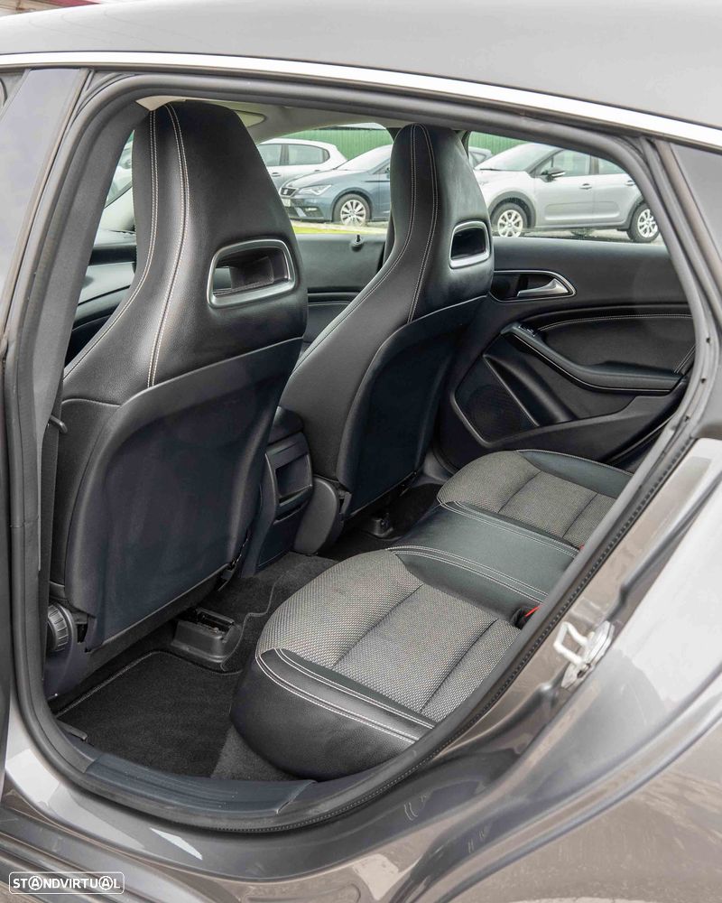 Mercedes-Benz CLA 180 d Shooting Brake - 13