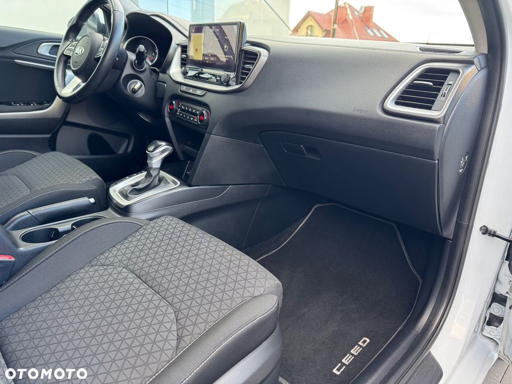 Kia Ceed 1.4 T-GDI L DCT - 24