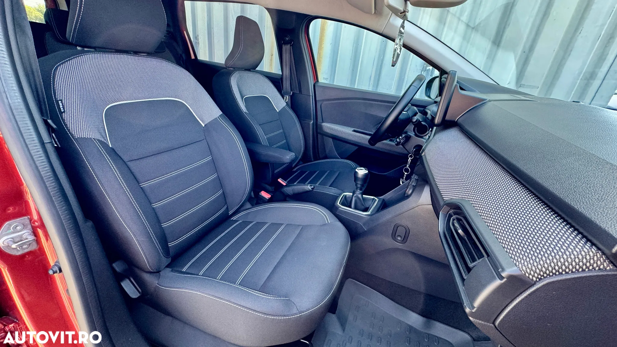 Dacia Jogger 5 locuri TCe 110 Comfort - 12