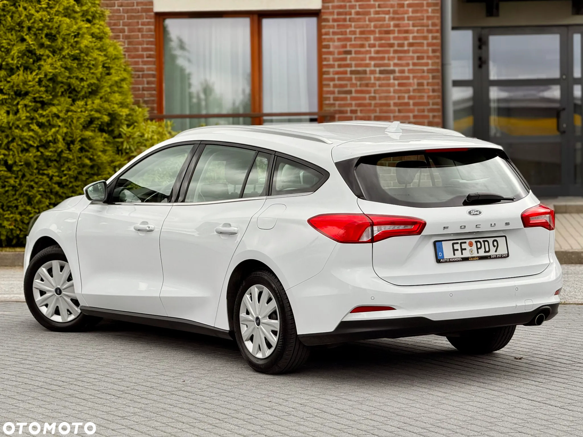 Ford Focus Turnier 1.5 EcoBlue Start-Stopp-System COOL&CONNECT - 11
