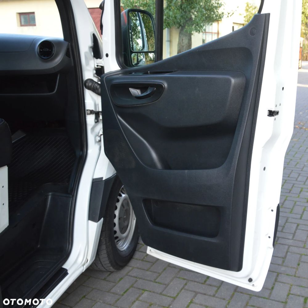 Mercedes-Benz Sprinter - 35
