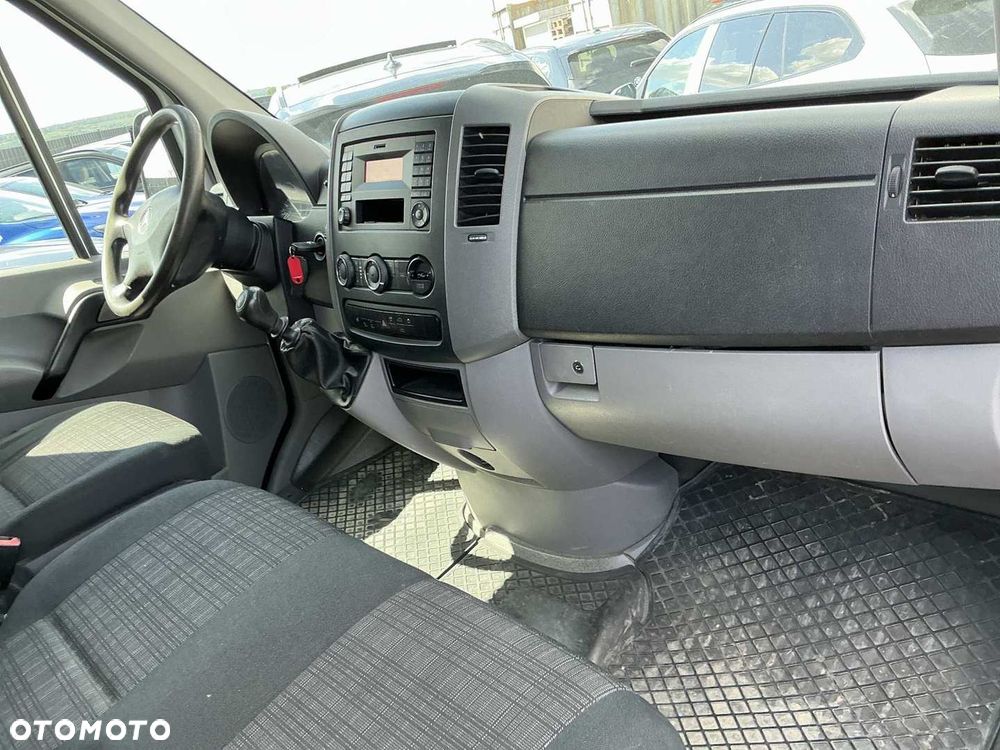 Mercedes-Benz Sprinter - 5