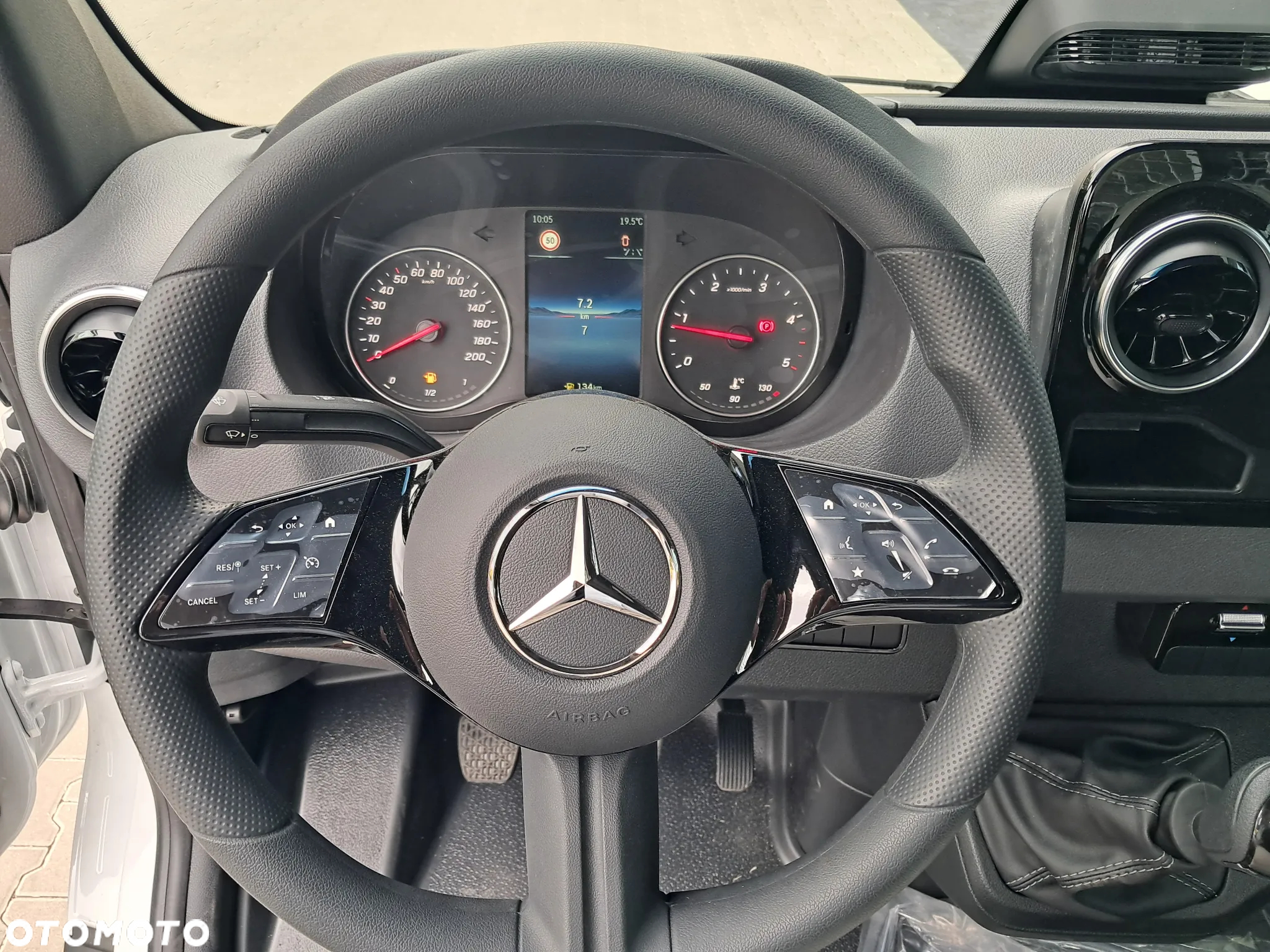 Mercedes-Benz Sprinter 517 CDI PRO WYWROTKA - 17