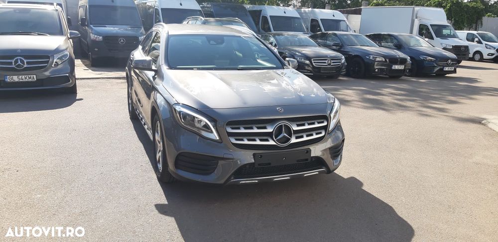 Mercedes-Benz GLA 220 4MATIC - 3