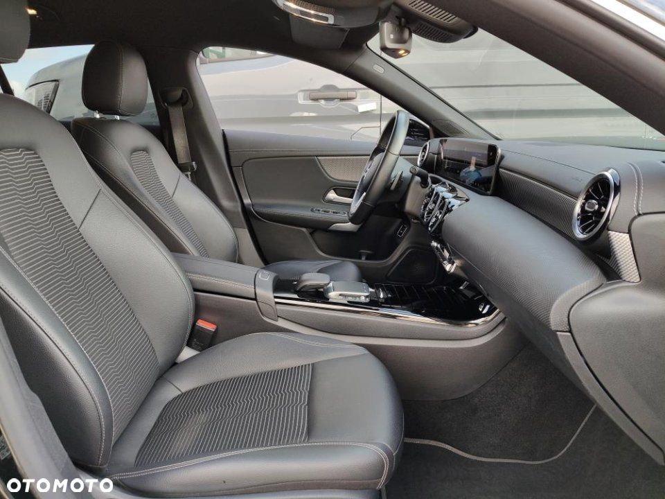Mercedes-Benz CLA - 22