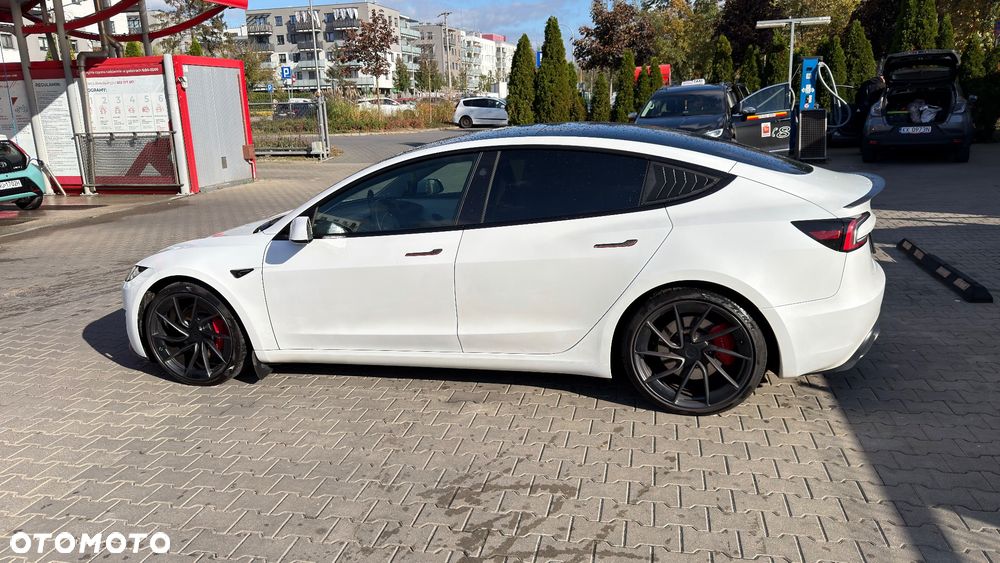 Tesla Model 3 - 5