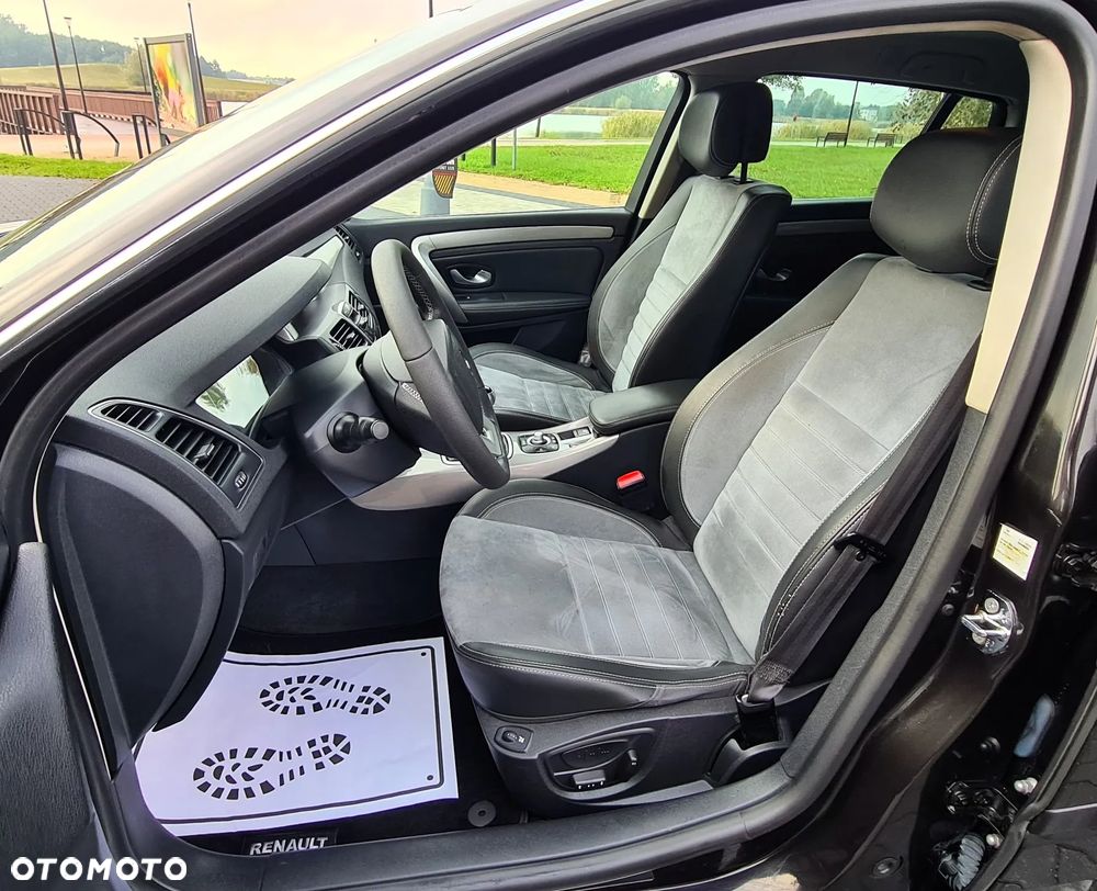 Renault Laguna 2.0 dCi Bose Edition ESM - 20