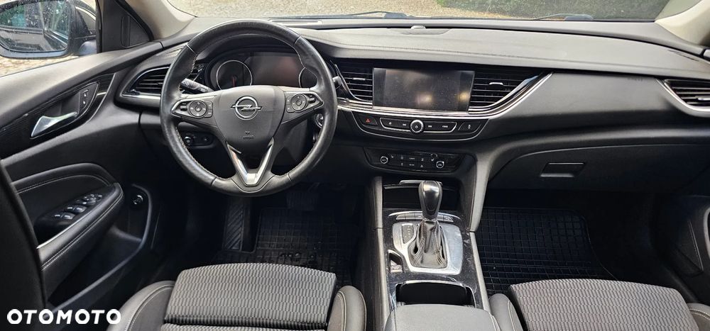 Opel Insignia - 11