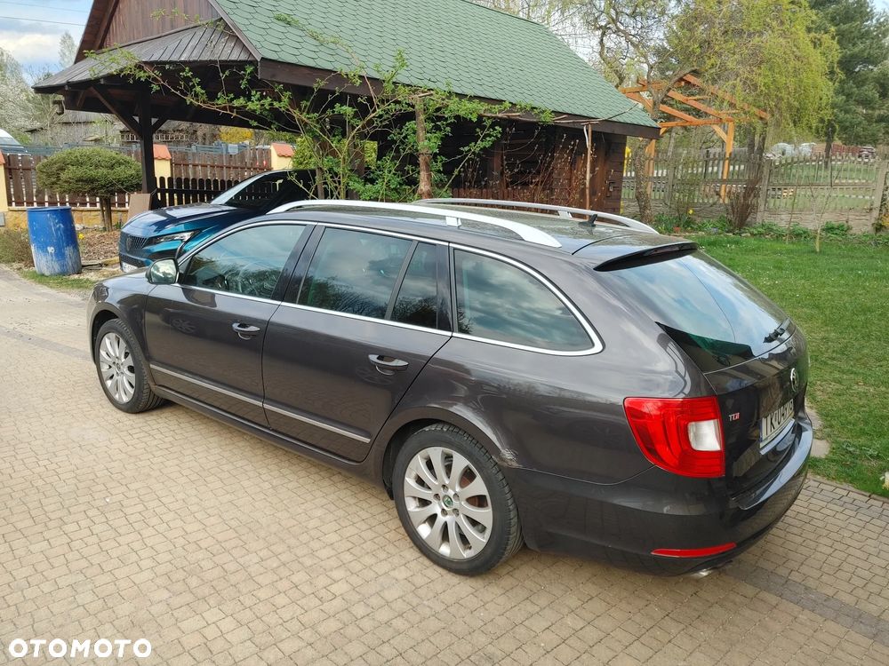 Skoda Superb 2.0 TDI Elegance - 6