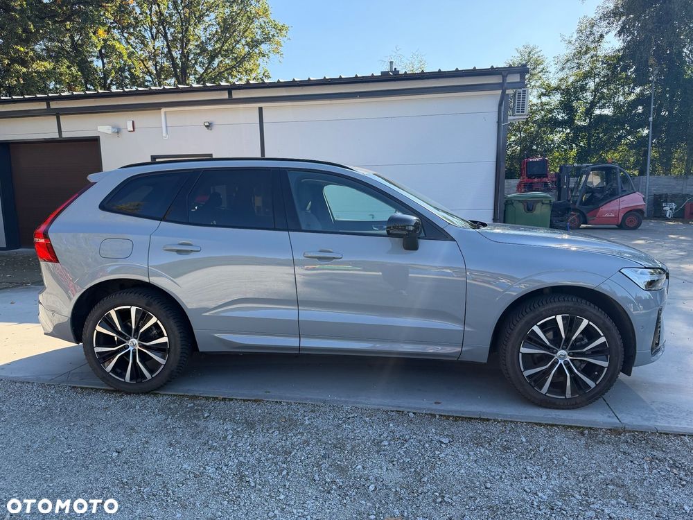 Volvo XC 60 B5 B AWD Plus Dark - 5