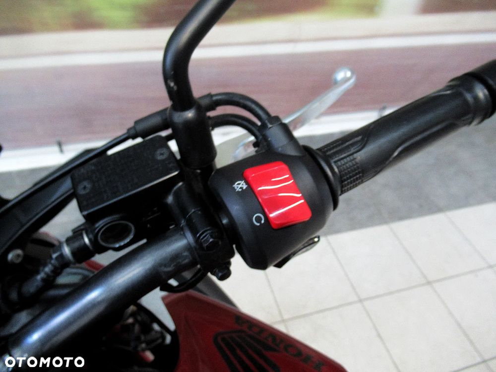 Honda CB - 12